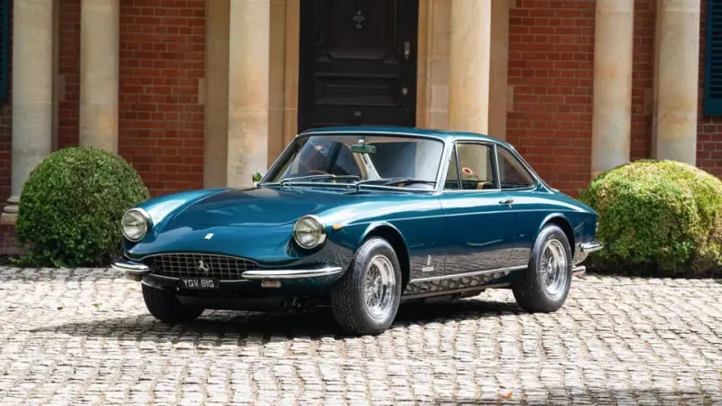 فيراري 365 GTC موديل 1969.. تحفة نادرة تبحث عن مالكها الجديد