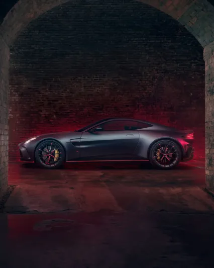 أستون مارتن تكشف النقاب عن Vantage S 2025 بقوة 671 حصانًا (فيديو) 