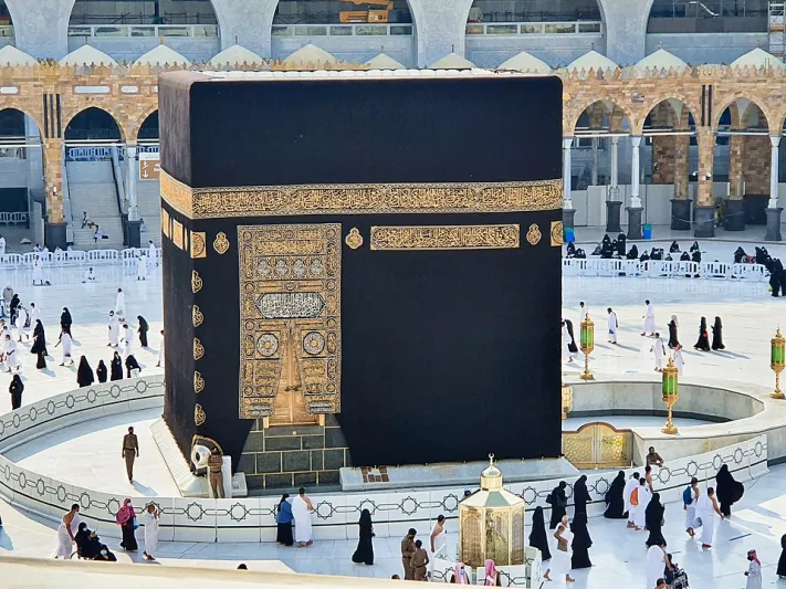 مكة تتقدّم عالميًا.. قفزة تاريخية في أعداد المعتمرين
