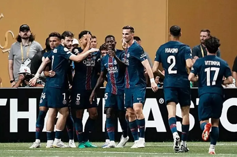 باريس سان جيرمان يقصي بايرن ميونيخ ويصعد لنصف نهائي مونديال الأندية (فيديو) 