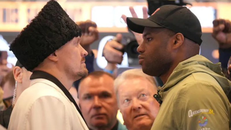 من يُتوج بالذهب ومن يحصد الملايين في نزال أوسيك ودوبوا؟