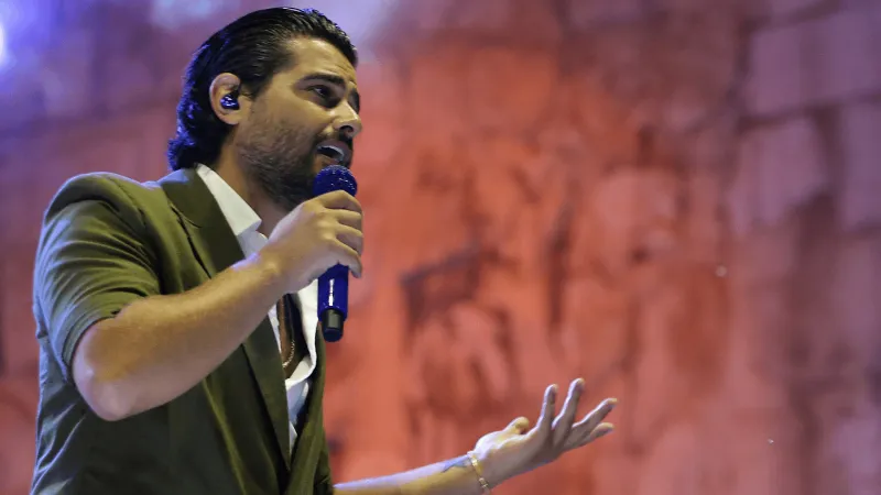 ديو غنائي جديد بلهجتين يجمع ناصيف زيتون وزهير بهاوي (فيديو)