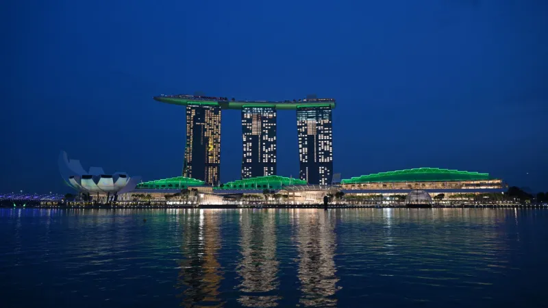 مشروع بقيمة 8 مليارات دولار يضيف برجًا رابعًا لأشهر منتجعات آسيا