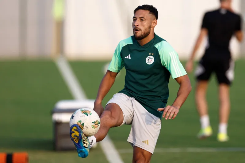 توقيف يوسف بلايلي في مطار شارل ديغول بسبب أزمة على الطائرة