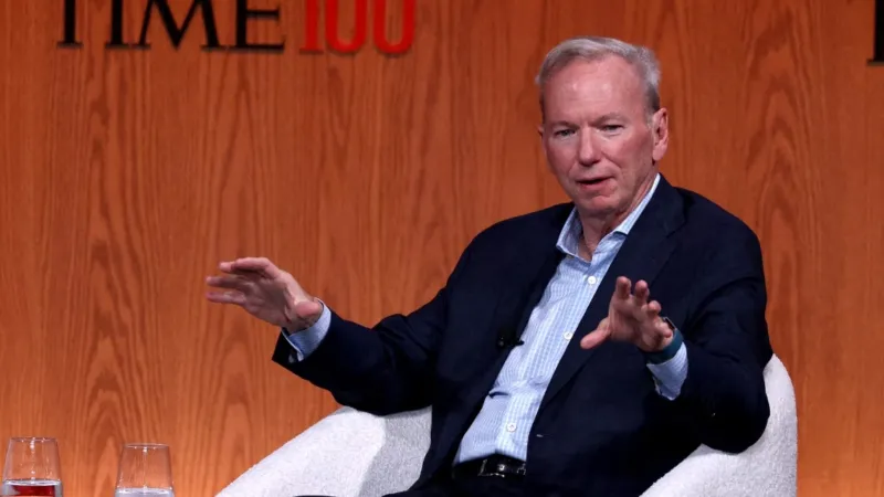 الرئيس السابق لـ Google: لا تفكير عميق مع التنبيهات... والتركيز يبدأ من إطفاء الهاتف