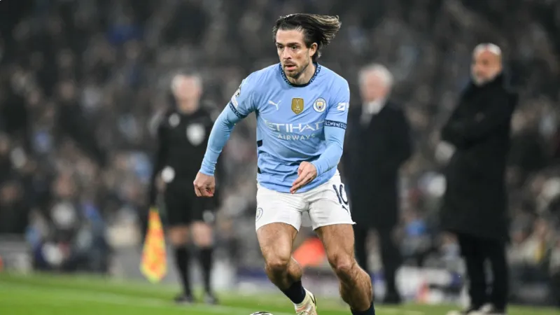 بعد دي بروين.. نابولي يدخل سباق التعاقد مع نجم آخر من مانشستر سيتي