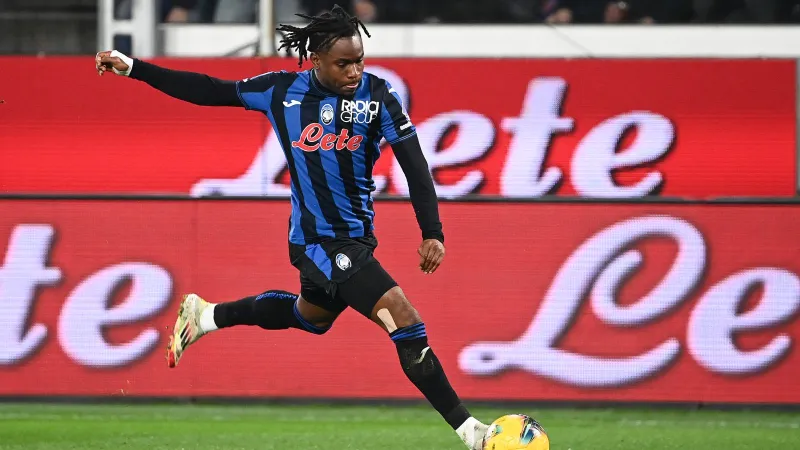 الهلال ينافس كبرى الأندية الأوروبية لضم آدمولا لوكمان بعرض قياسي (فيديو)