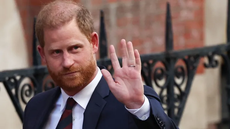 خطوة ناعمة من الأمير هاري لإنهاء التوتر مع الملك تشارلز