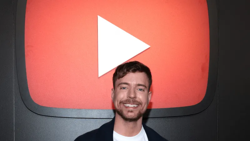 MrBeast يتوج بـ 400 مليون مشترك ويصبح أصغر ملياردير على يوتيوب!