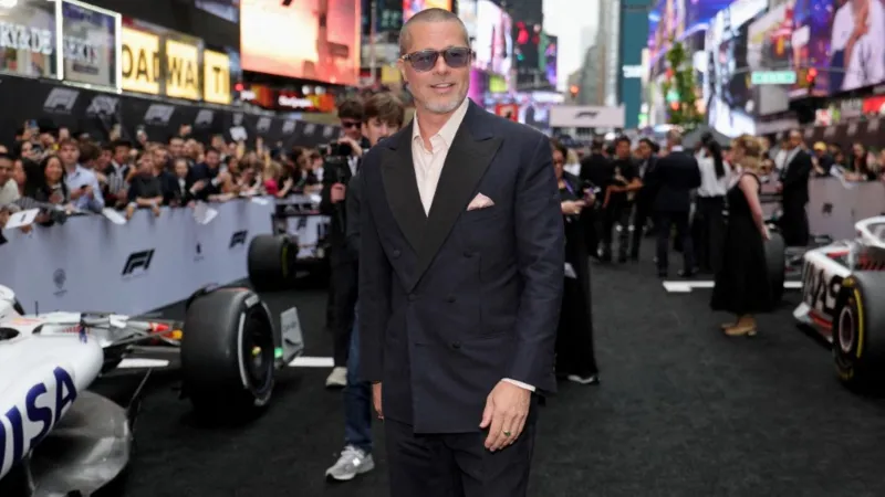 إطلالة جديدة لبراد بيت في فيلم Cliff Booth (فيديو)