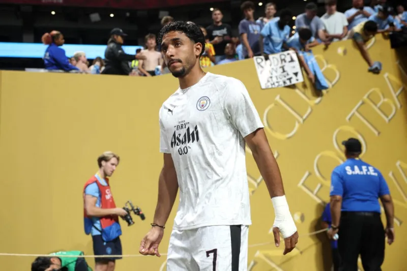 مرموش الأسوأ بين لاعبي مانشستر سيتي في مواجهة الهلال (فيديو)