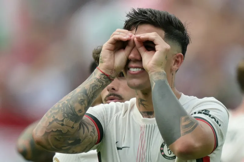 إنزو فيرنانديز يتفوّق على الجميع في كأس العالم للأندية