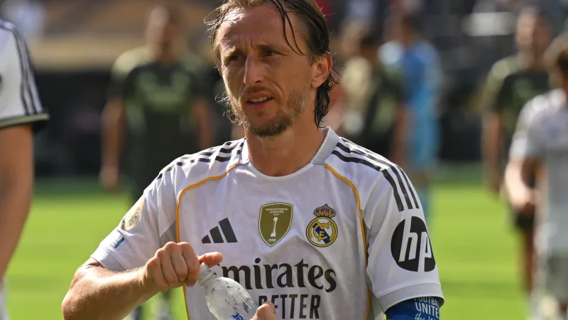 مودريتش يوجّه رسالة حماسية لجماهير ميلان قبل توقيع العقد