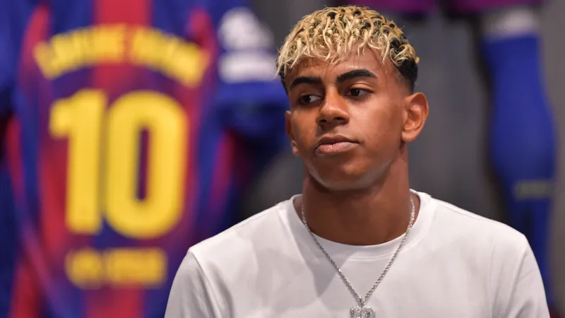 جائزة ماركا: لامين يامال يتصدر قائمة أفضل لاعبي العالم في 2025