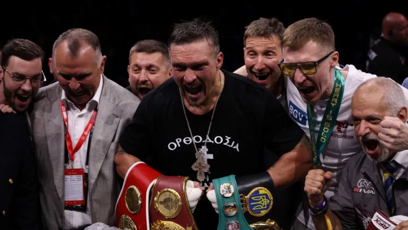 بعد فوزه ببطولة الوزن الثقيل.. أوسيك يثير الجدل حول خصمه القادم (فيديو) 