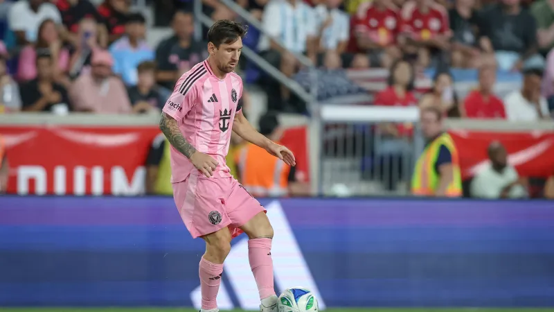 ميسي يتحدث بصراحة بعد الفوز القاتل على أطلس