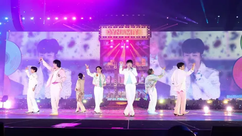 بعد عودة الفرقة من الخدمة العسكرية.. BTS تطلق أول ألبوم حيّ