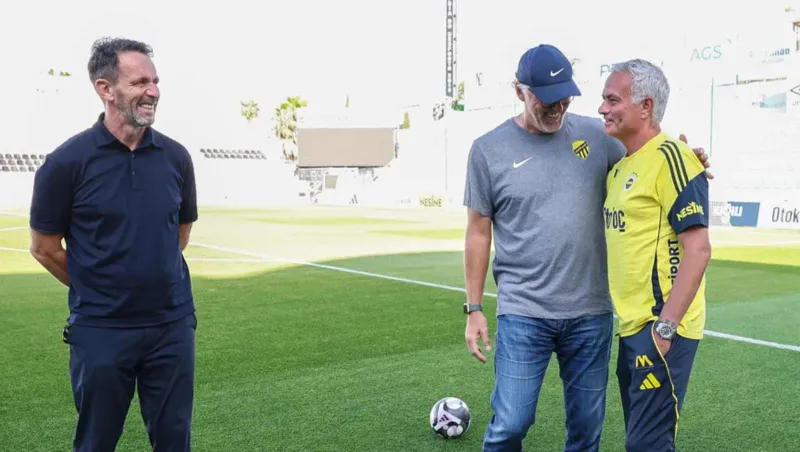 المدير الرياضي للاتحاد يفتح الباب أمام انضمام نجوم جدد ويؤكد: فينيسيوس قريب من دوري روشن