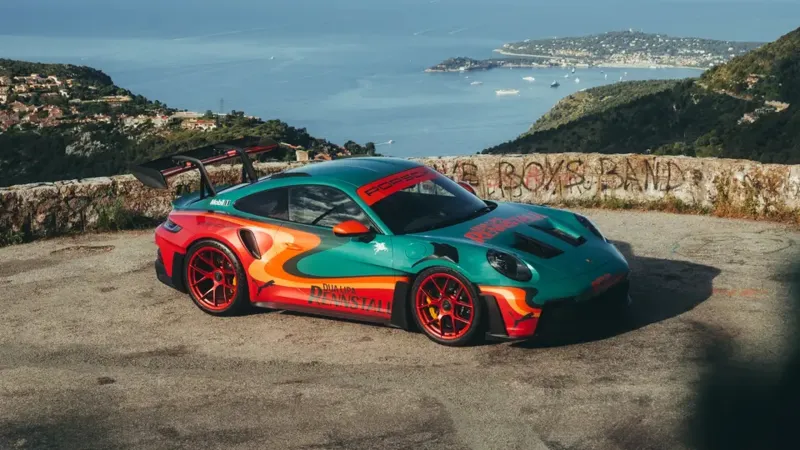 المصدر | RM Sotheby's دوا ليبا تطرح نسخة بورشه 911 GT3 RS الفريدة في مزاد خيري لدعم الفنون والتعليم