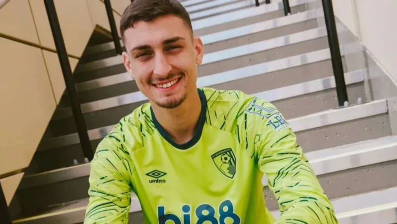 رسميًا.. بورنموث يضم الحارس الصربي بتروفيتش من تشيلسي بعقد 5 سنوات