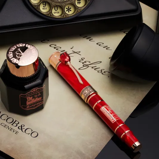 قصة ولاء مكتوبة بالحبر الفاخر.. The Godfather يعود مع Jacob & Co