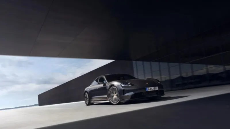 المصدر | Porsche نسخة جديدة من بورشه تايكان.. سوداء وأقوى وأكثر تخصيصا