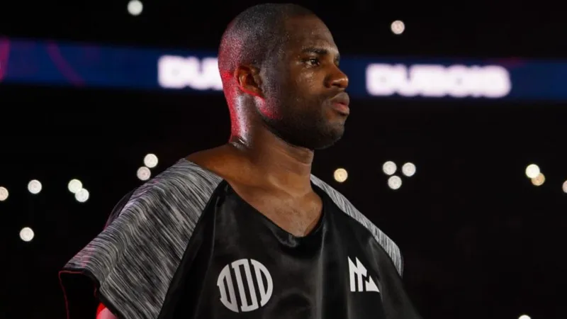 حفل مفاجئ يربك دانيال دوبوا قبل مواجهة أوسيك