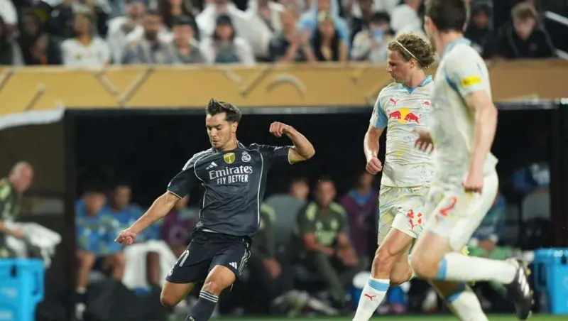 ريال مدريد يستعد للإبقاء على دياز وأسينسيو بعقود طويلة الأمد