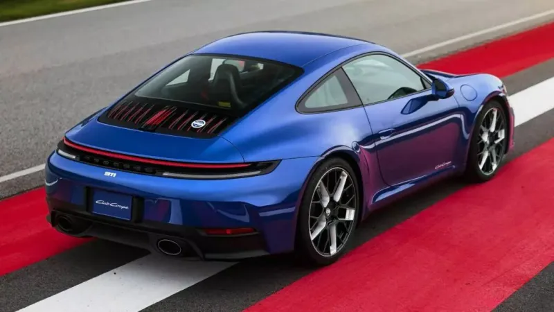Porsche تكشف عن 911 Club Coupe إصدارًا خاصًا لأعضاء ناديها الأمريكي (فيديو)