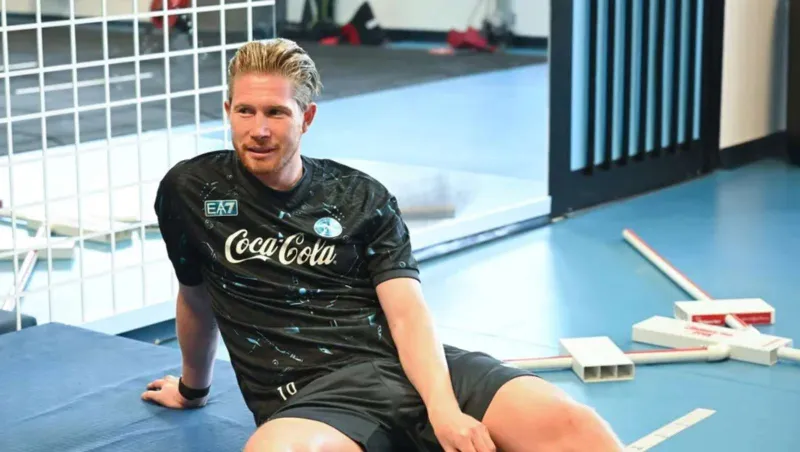 رسمياً.. كيفن دي بروين يوقّع لنابولي ويشيد بمشروع أنطونيو كونتي