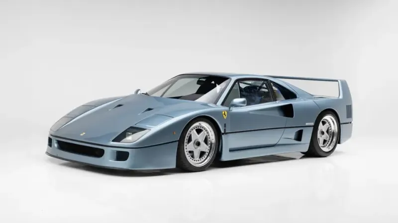 Ferrari F40 1992 تُعرض في مزاد… والسعر قد يتجاوز 2.8 مليون دولار