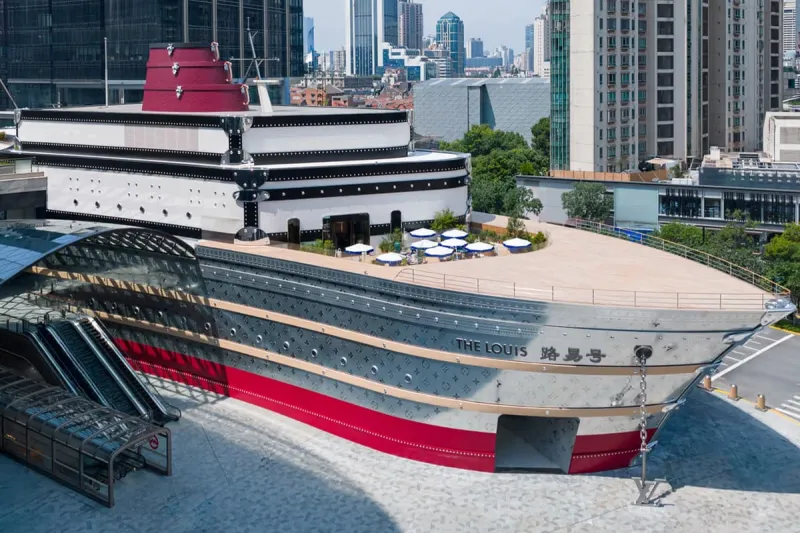 لويس فويتون تطلق "ذا لويس".. متجر فاخر مستوحى من أناقة الرحلات البحرية