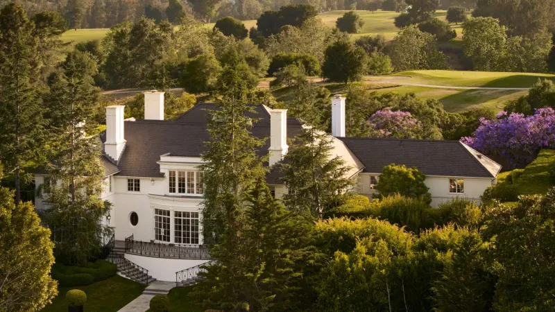 عرض قصر  النجمة Ann Rutherford للبيع بهذا السعر