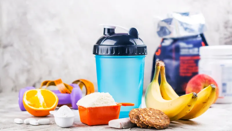 هل تستحق ألواح البروتين كل هذه الضجة؟ دراسة جديدة تحسم الجدل