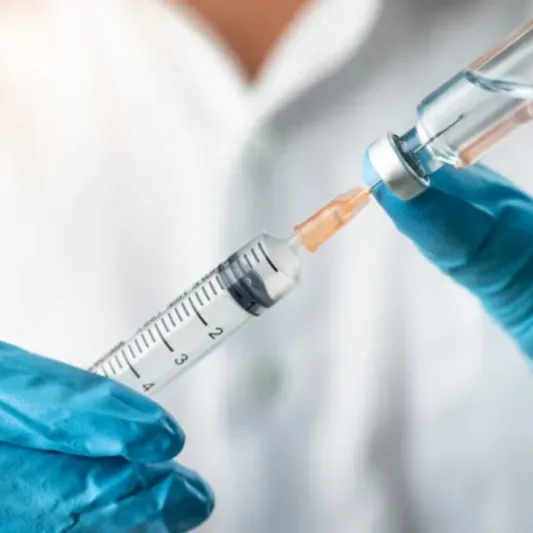 دراسة تربط عقاقير التخسيس بأعراض اضطرابات الأكل لدى الرجال