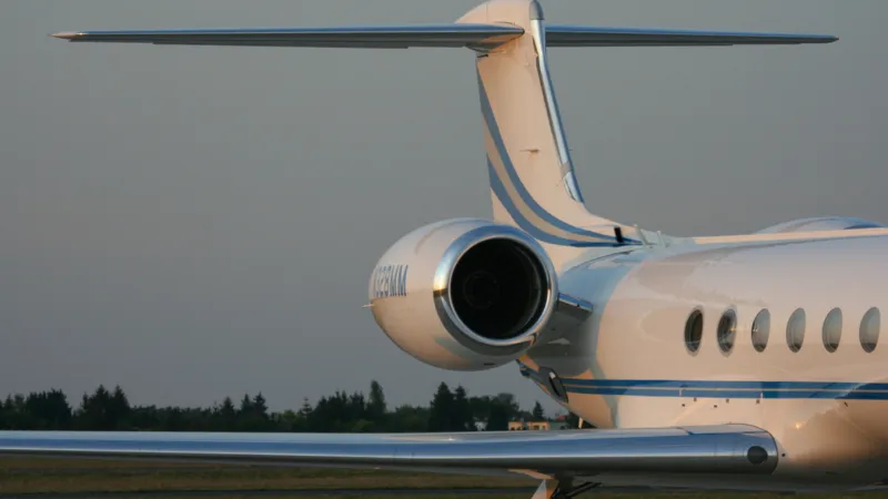 طائرات النجوم: كم تبلغ أسعار طائرات كريستيانو ونيمار وبوغبا؟