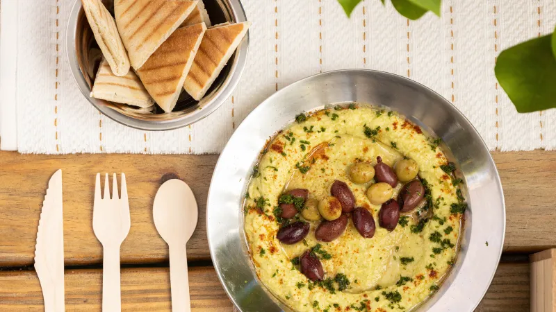 لماذا نلجأ للأطعمة التي تمنح شعورًا بالراحة النفسية؟ دراسة تكشف الدافع الحقيقي