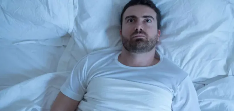 كيف يمنحك المشي واليوغا نومًا هنيئًا بعيدًا عن الأرق والأدوية؟