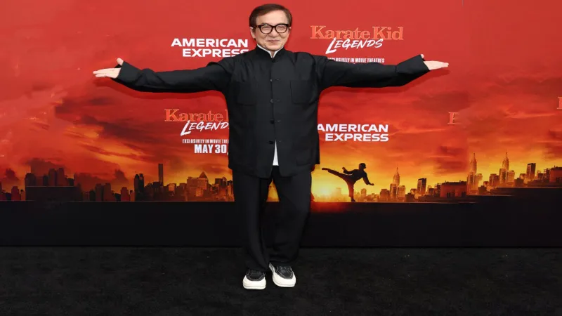 جاكي شان: استوديوهات هوليوود تفكر بالمال لا بصناعة الأفلام