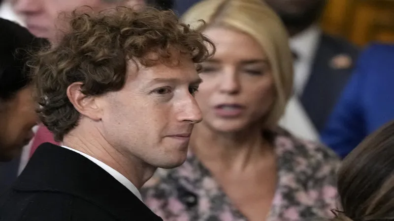 كيف حول مارك زوكربيرغ حيا هادئا في كاليفورنيا إلى مجمعه السكني الخاص؟