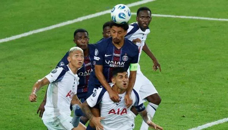 باريس سان جيرمان يتوج بالسوبر الأوروبي بعد ريمونتادا مثيرة ضد توتنهام (فيديو) 