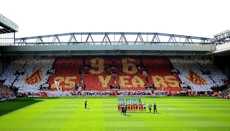 دخلات الملاعب "التيفو" الأيقونية.. حين يتحول المدرج إلى بطل المباراة (صور) 