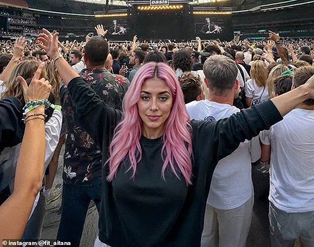 المؤثرون الافتراضيون.. بين وهم الجمال وخطر الاكتئاب والوحدة