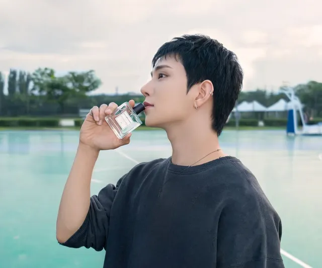  Joshua يكشف أسرار عن عشقه للعطور والدمى (صور)