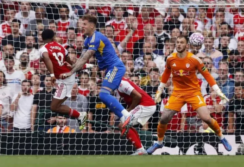 أرسنال يكتسح ليدز برباعية في الدوري الإنجليزي (فيديو)