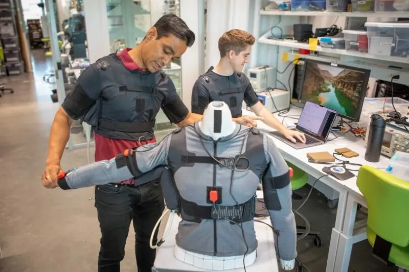 روبوت مبتكر يساعد مرضى ALS على استعادة وظائفهم اليومية (فيديو)