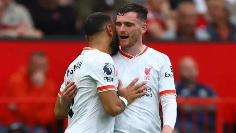 قرار سلوت يثير الجدل.. روبرتسون نائبًا لقائد ليفربول بدل صلاح