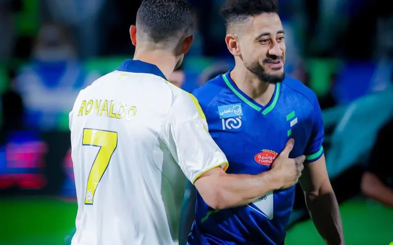 مراد باتنا يواصل مشواره مع الفتح.. تجديد رسمي بعد سنوات من التألق