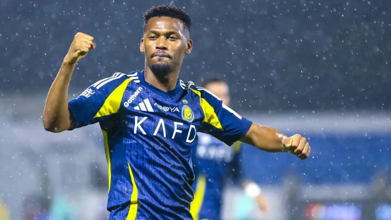 المنتخب السعودي يخوض معسكر التشيك بدون أيمن يحيى