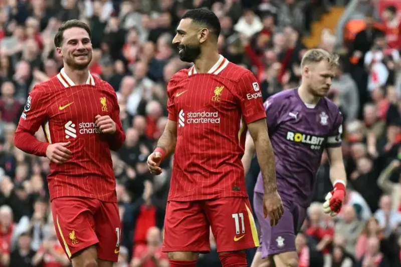 "قاس ولا يمزح".. ماك أليستر يفتح خزائن أسرار محمد صلاح في التدريبات